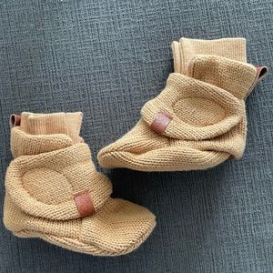 Goumi Knit Infant Booties